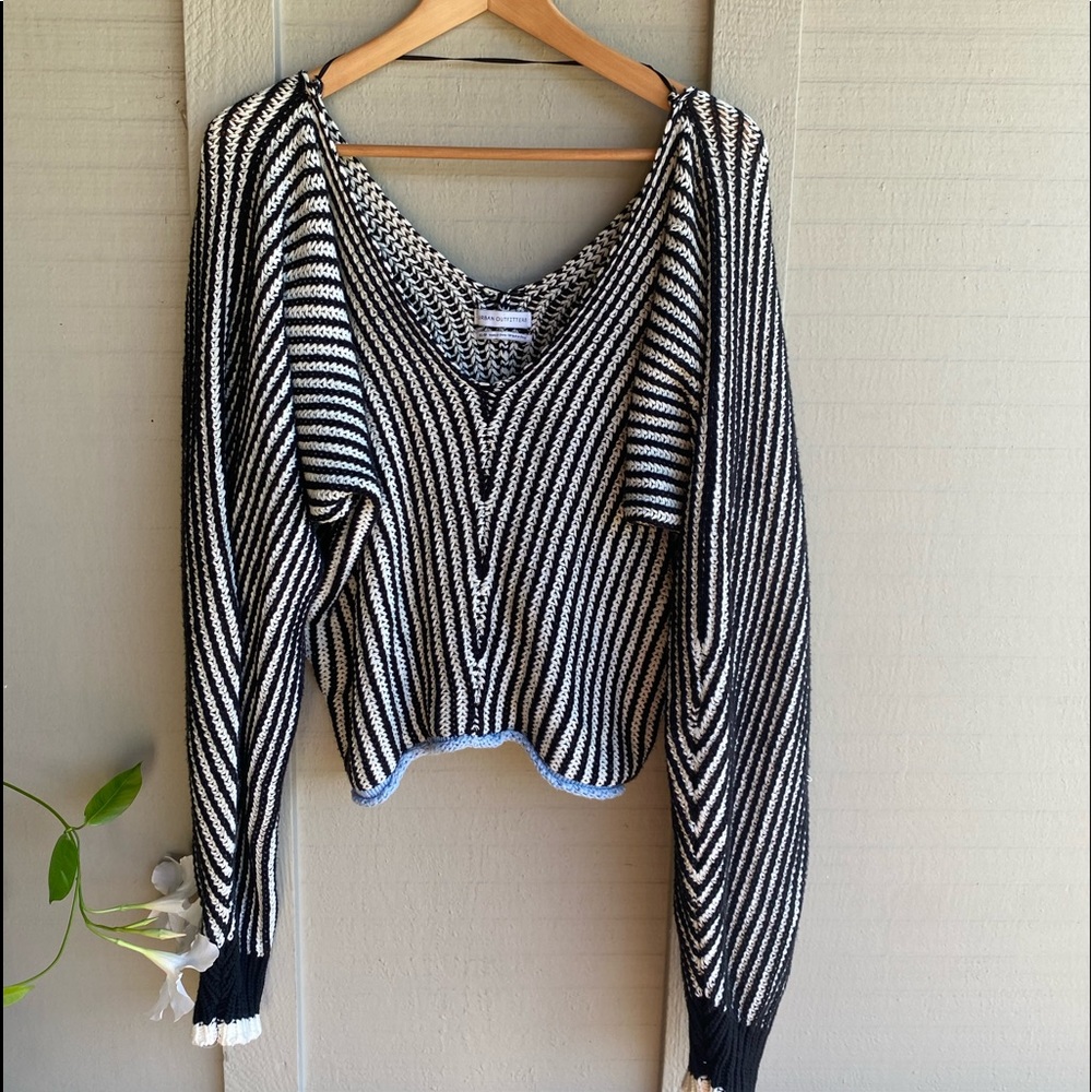 NWOT | urban outfitters | v-neck | balloon sleeve | chunky knit sweater …